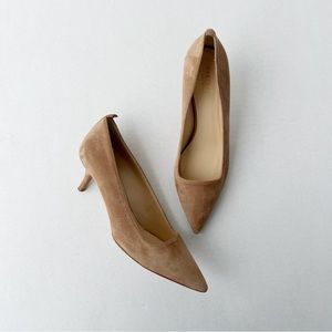 EVERLANE | The Editor Beige Suede Kitten Pumps